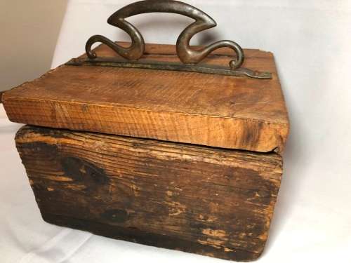 SMALL ANTIQUE TOOL BOX MADE FROM OAKWOOD WITH LARGE BRASS HANDLE - UNIQUE DISPLAY PIECE