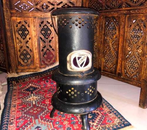 VINTAGE VALOR JUNIOR NO 56 PARAFFIN OIL HEATER
