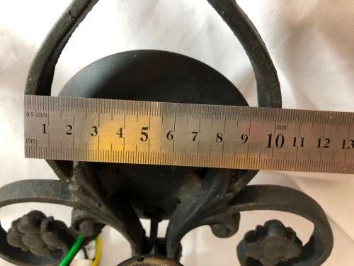 ANTIQUE LOOK CAST IRON WALL LIGHT