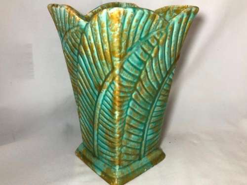 BEAUTIFUL ART DECO VASE BY ARTHUR WOOD,