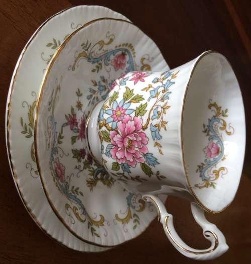 5x - ROYAL STANDARD - MANDARIN TRIOS - NEAR PERFECT CONDITION