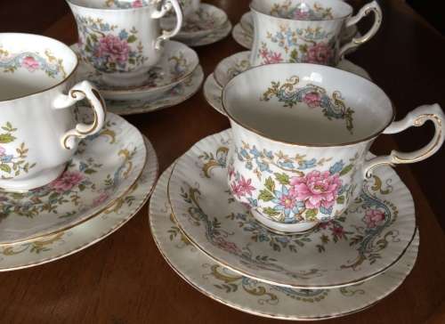 5x - ROYAL STANDARD - MANDARIN TRIOS - NEAR PERFECT CONDITION