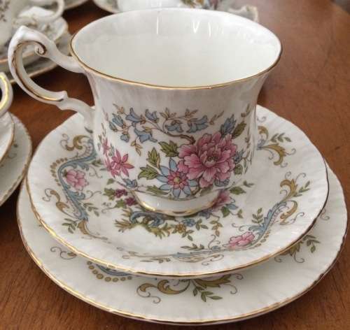 5x - ROYAL STANDARD - MANDARIN TRIOS - NEAR PERFECT CONDITION