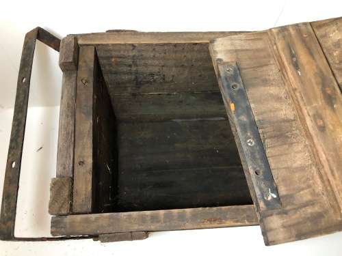 76.2X51 NATO - AMMUNITION BOX WITH LOADS OF CHARACTER