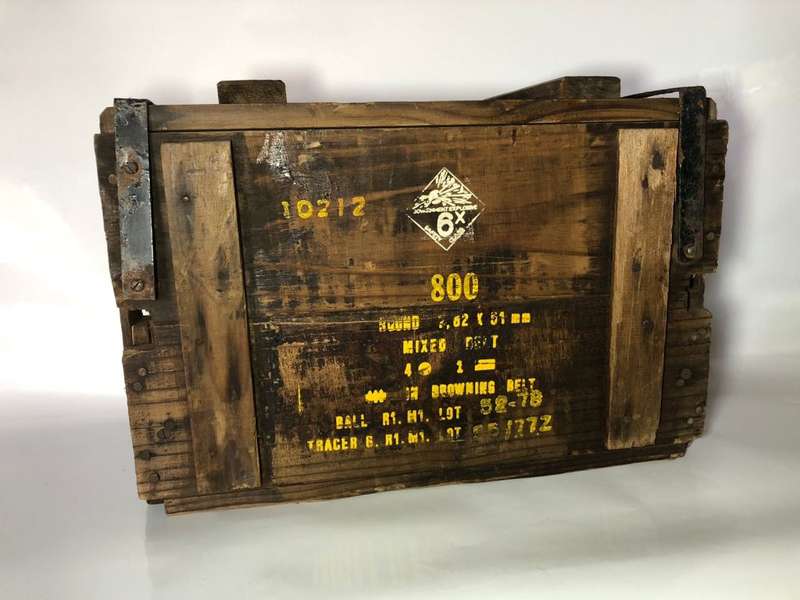 76.2X51 NATO - AMMUNITION BOX WITH LOADS OF CHARACTER