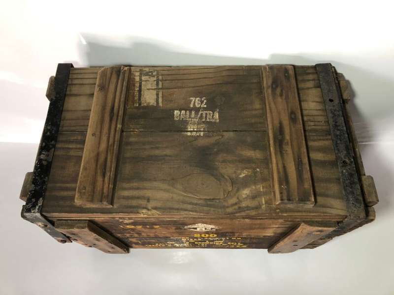 76.2X51 NATO - AMMUNITION BOX WITH LOADS OF CHARACTER