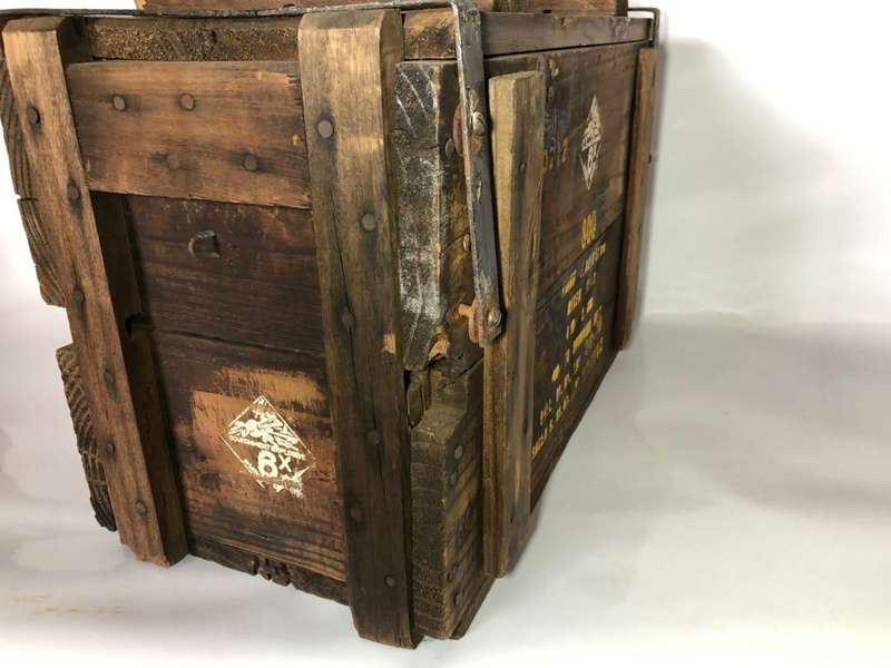 76.2X51 NATO - AMMUNITION BOX WITH LOADS OF CHARACTER