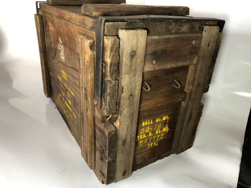 76.2X51 NATO - AMMUNITION BOX WITH LOADS OF CHARACTER
