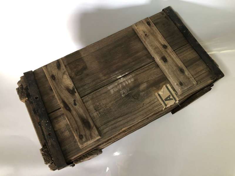 76.2X51 NATO - AMMUNITION BOX WITH LOADS OF CHARACTER