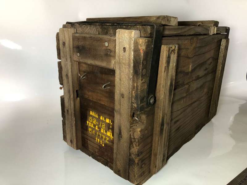 76.2X51 NATO - AMMUNITION BOX WITH LOADS OF CHARACTER