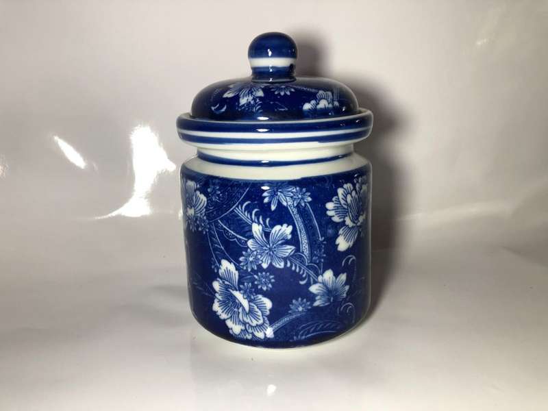 Stunning Blue and White Floral Design Ironstone Porcelain Vase with Lid