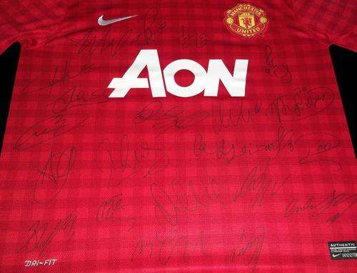 Manchester United 2012-2013 squad signed football + COA RARE!!!!