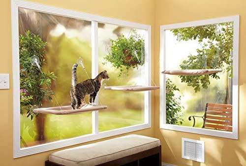 Sunny Seat Window-Mounted Cat Bed Unboxed