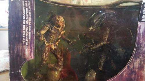 Alien & Predator Deluxe Boxed set- Mcfarlane toys-Imported-Very rare