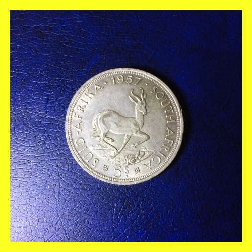 SILVER 5 SHILLING 1957 - QUEEN ELIZABETH II