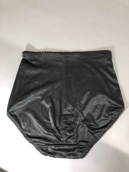 size L women panty black