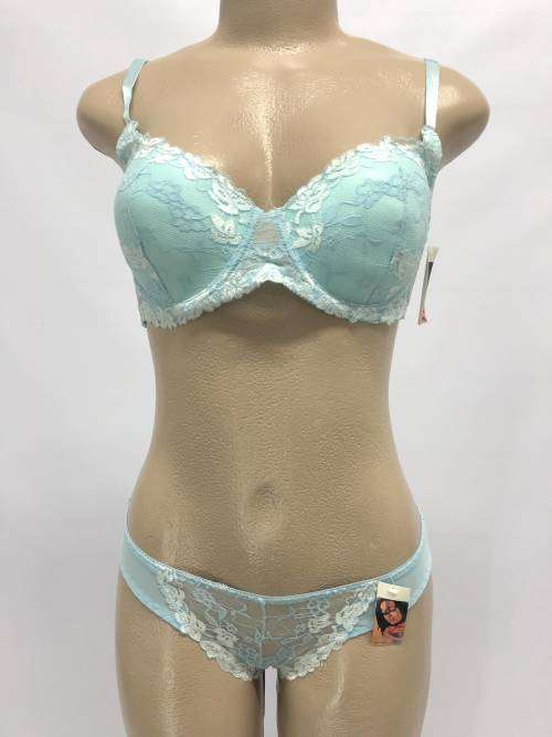 Size 34B lace bra and panty set light blue