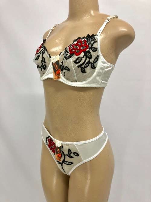 Size 38B white lace bra & panty set
