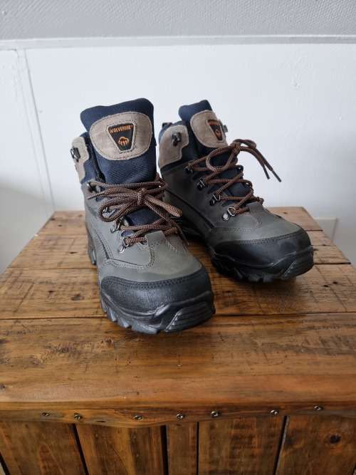 Wolverine hiking boots women's top