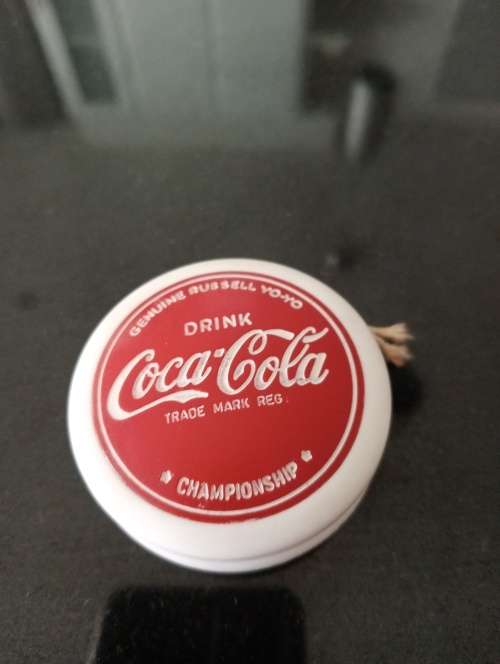 17 CocaCola yo yo's