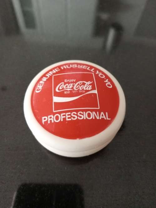 17 CocaCola yo yo's