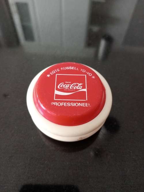 17 CocaCola yo yo's