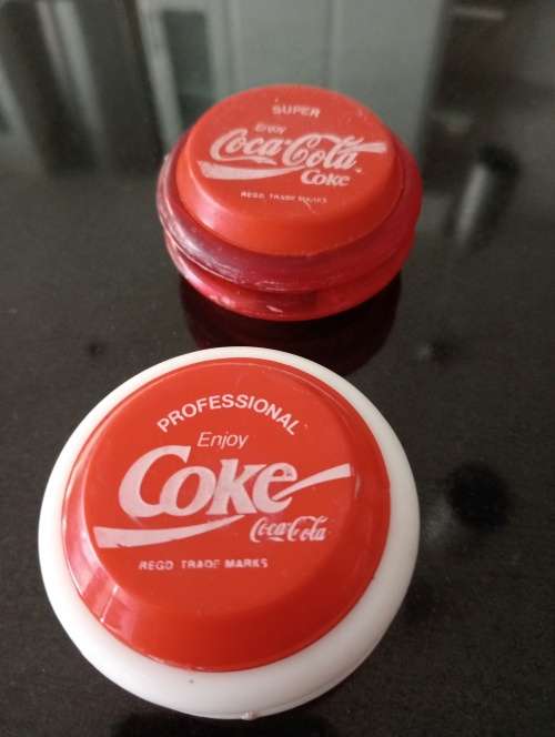 17 CocaCola yo yo's