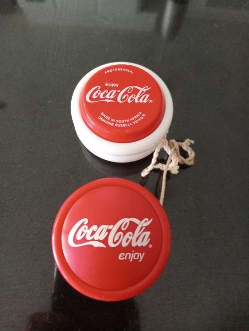 17 CocaCola yo yo's