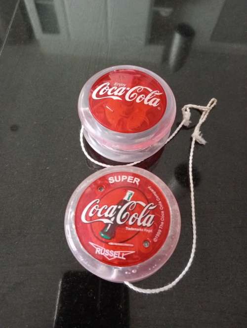 17 CocaCola yo yo's