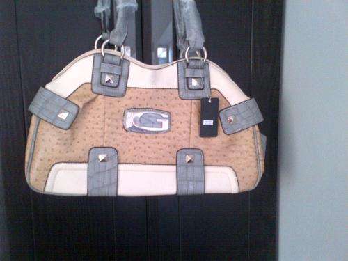 "STUNNING FASHION HANDBAG****CRAZY****R1****NO RESERVE."