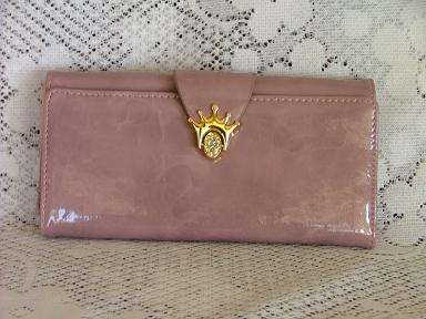 "GORGEOUS WALLET***CRAZY***R1***NO RESERVE".