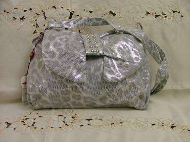 "VERY ELEGANT LOOKING SILVER HANDBAG***CRAZY R1 NO RESERVE"