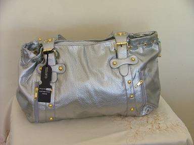 "TRENDY SILVER HANDBAG***CRAZY***R1***NO RESERVE".