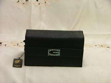 "BEAUTIFUL WALLET ***CRAZY***R1***NO RESERVE"