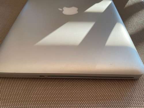 Apple MacBook Pro 13.3-inch | Core i7 2.8GHz | 8GB DDR3 RAM | 120GB SSD |
