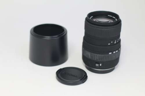 Sigma 55-200mm f/4.5-5.6 DC.. for Nikon