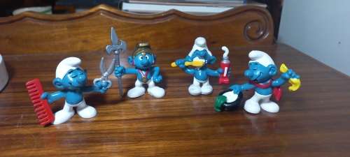 Original 1979 Peyo Schleich smurfs x4 Bid per smurf to take all 4