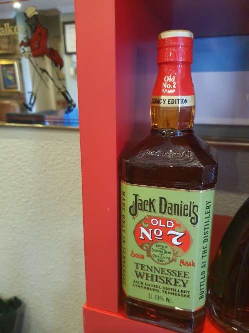Jack Daniel`s Legacy Edition Old No.7