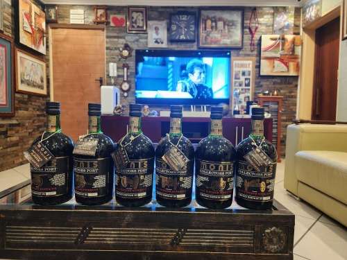 Set of 5 Monis limited edition 1961 Collectors Port
