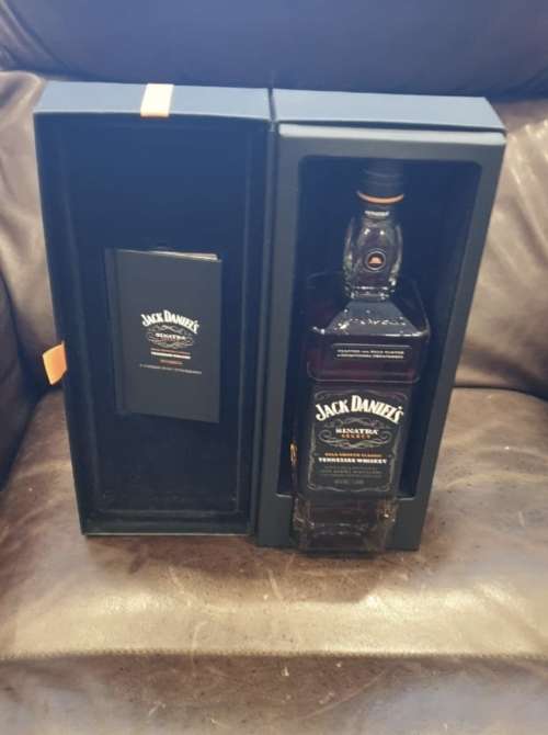 Jack Daniel`s Sinatra Select 1 Litre Whisky Bottle