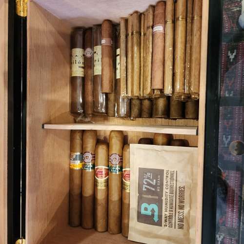 Cigar Humidor Box With More Than 110 Cigars