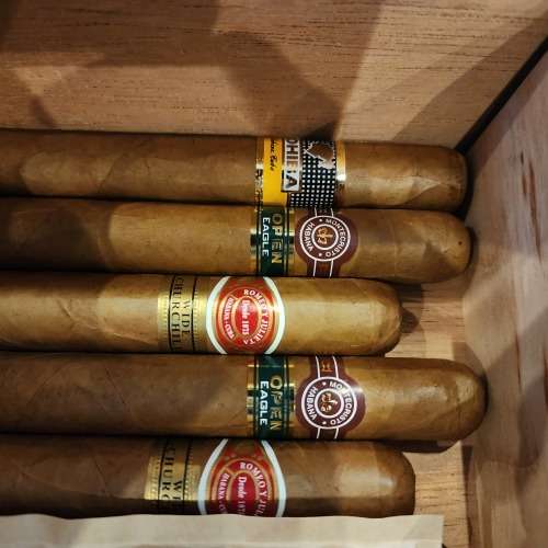 Cigar Humidor Box With More Than 110 Cigars