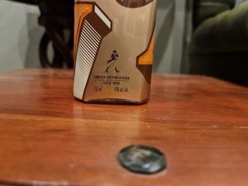 Johnnie Walker Gold Keep Walking Limited Edition