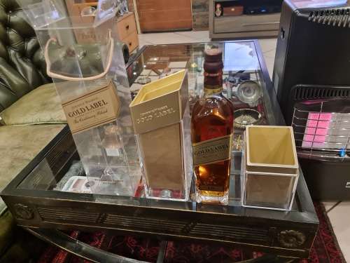 Johnnie Walker Gold Label The Centenary Blend 18 Year Old Ice Pillar