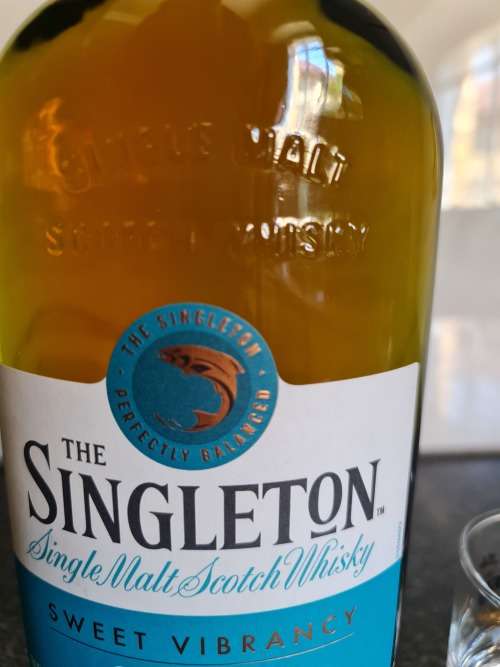 The Singleton of Glendullan Classic Single Malt Scotch Whisky Travel Exclusive 1L