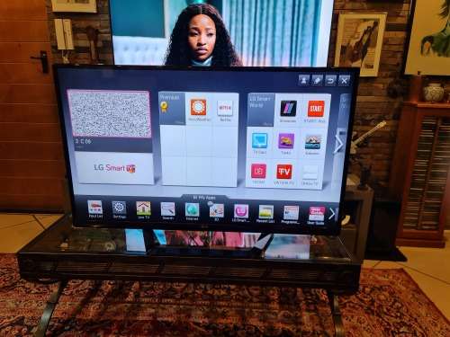 Collection Only - LG 47 Inch Smart LED HD TV