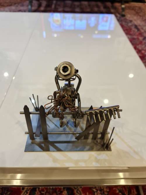 Hinz and Kunst - Love in the Garden Art Sculpture