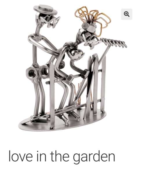 Hinz and Kunst - Love in the Garden Art Sculpture