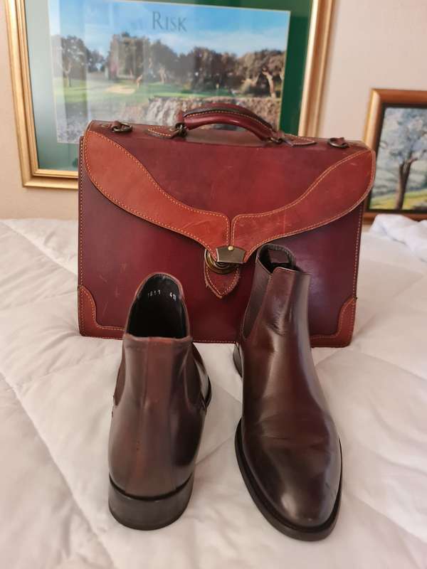 Russell and Bromley London Chalsea Boots