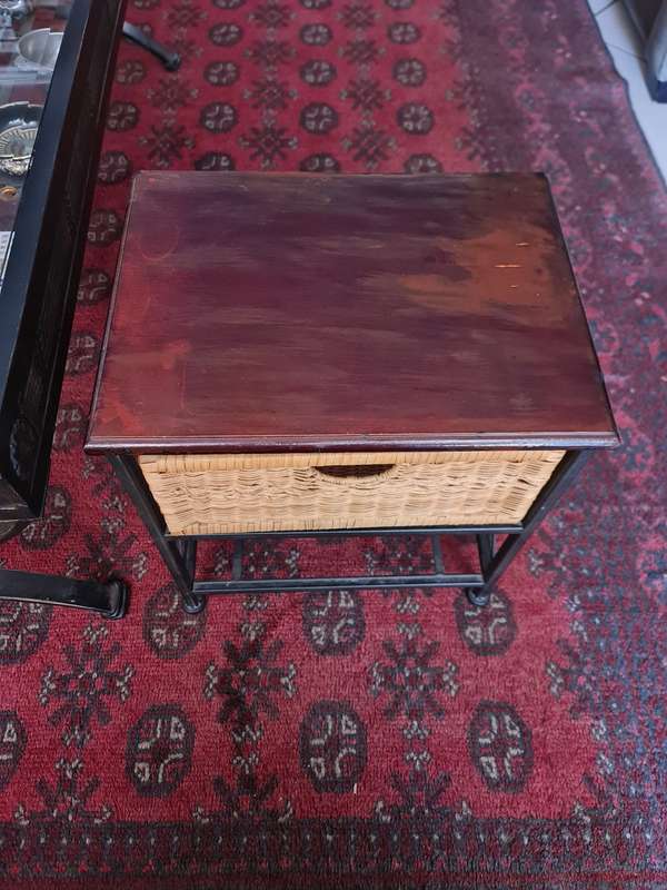 Single Pedestal made of Steel, Wood and Wicker